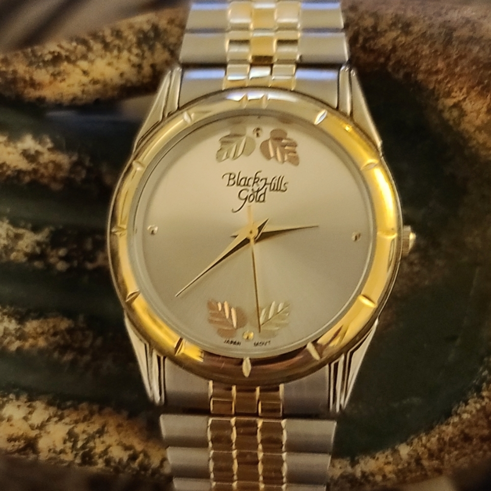 BLACK HILLS GOLD WATCH